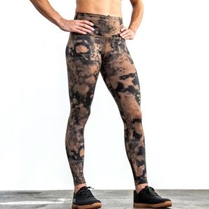 Like Brand New Nobull High Rise Tie Dye Leggings in Toffee/Black